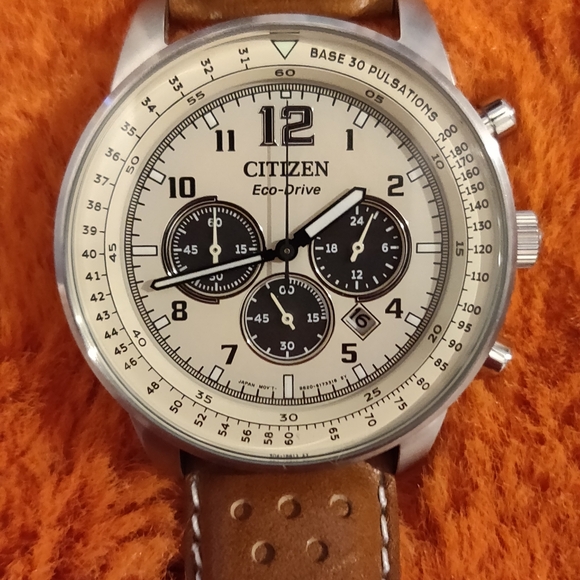 Citizen Eco Drive Chronograph - Picture 2 of 4